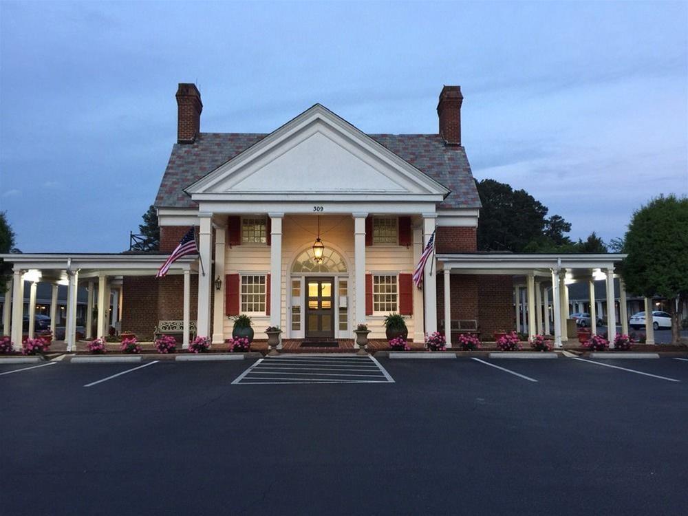 Rodeway Inn Historic Williamsburg Exterior photo