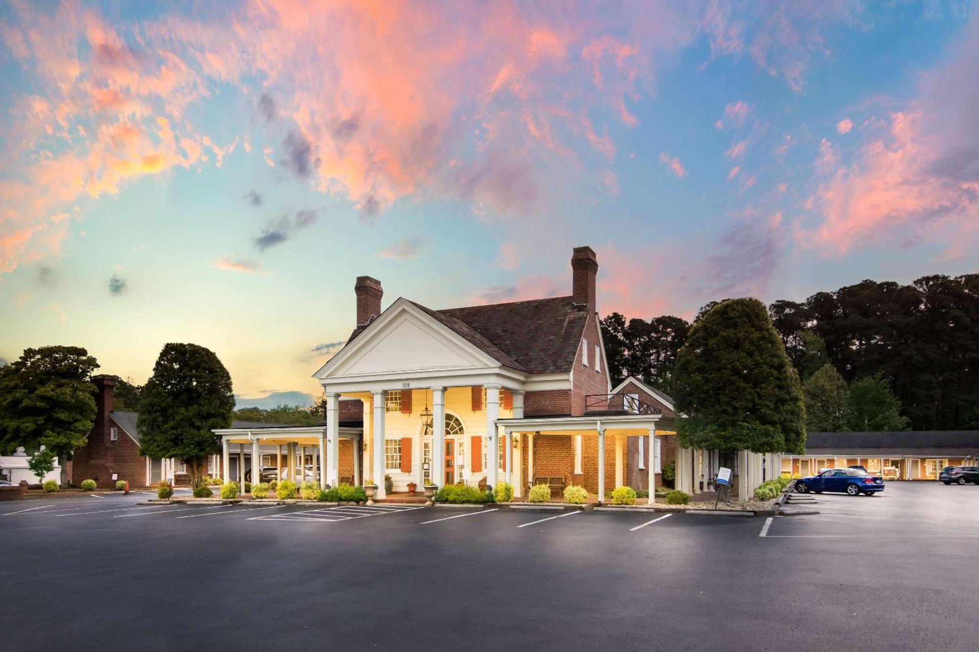 Rodeway Inn Historic Williamsburg Exterior photo